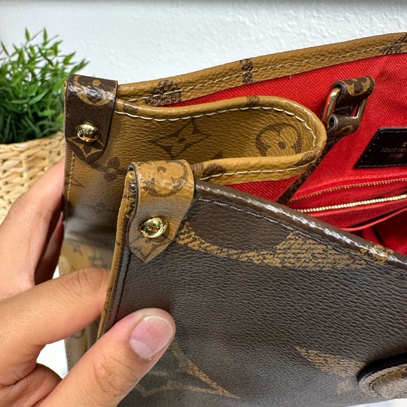 Louis Vuitton Monogram Canvas OnTheGo MM Shoulder Bag Totes - Picture 11 of 11